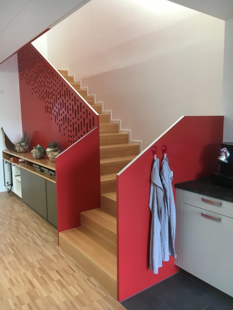 BRUAG perforált HPL korlát