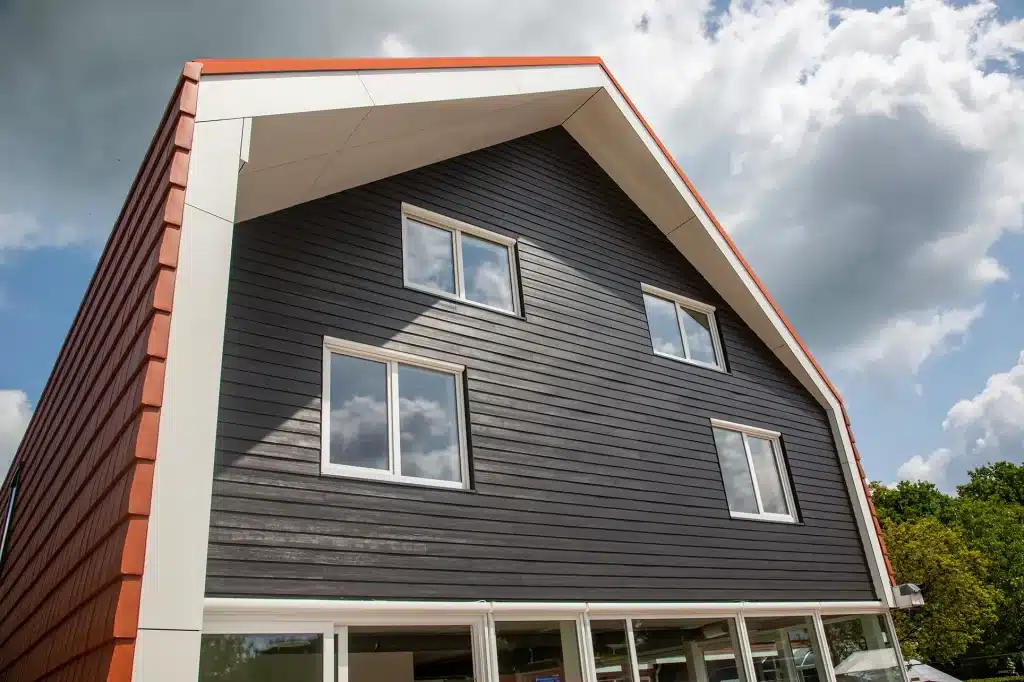 Hardie Plank fahatású sávos homlokuzatburkolat NL