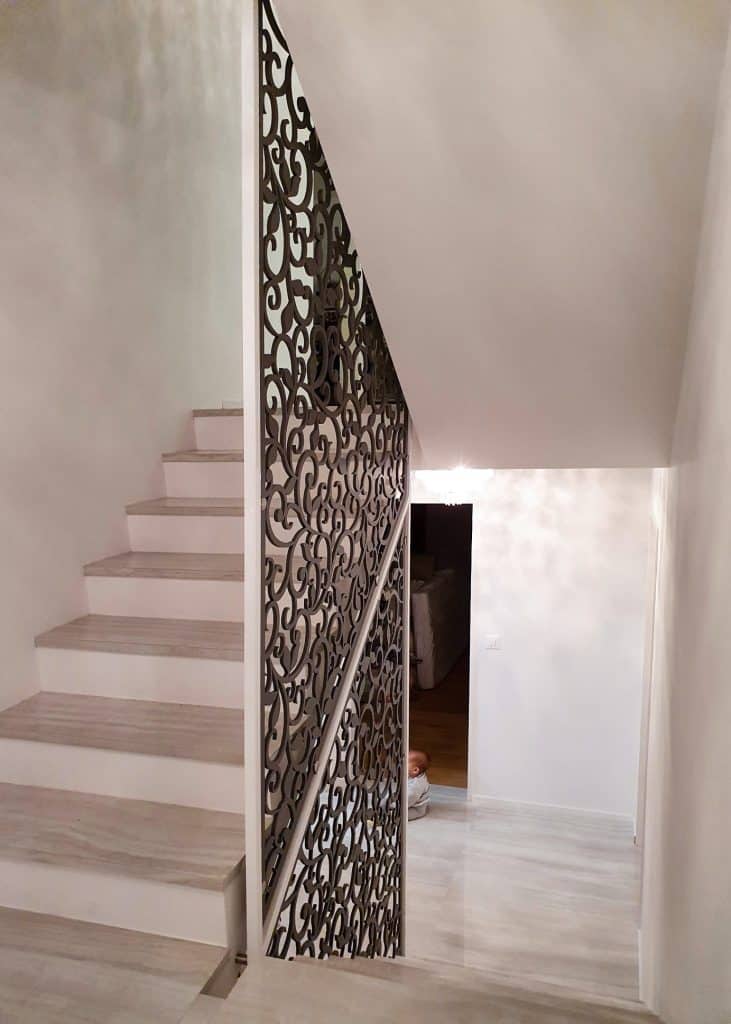 BRUAG perforált korlát lépcsőház